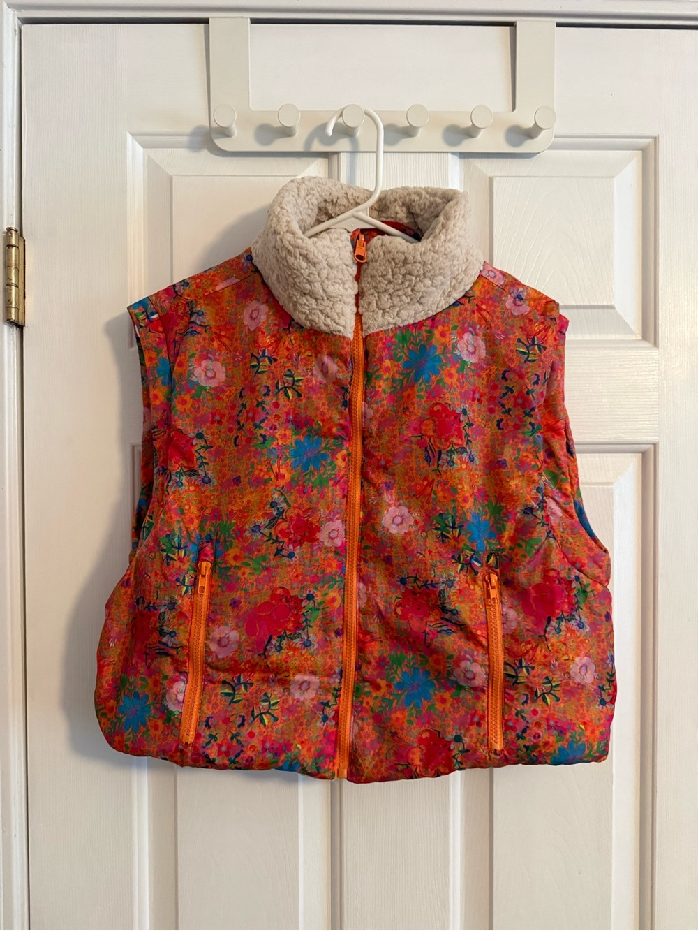 Natural life reversible crop vest